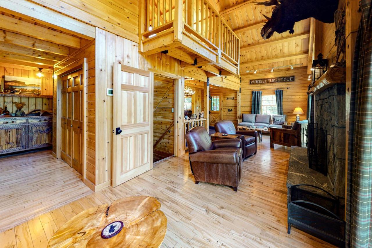 Mooseleuk Lodge The Highlands Buitenkant foto